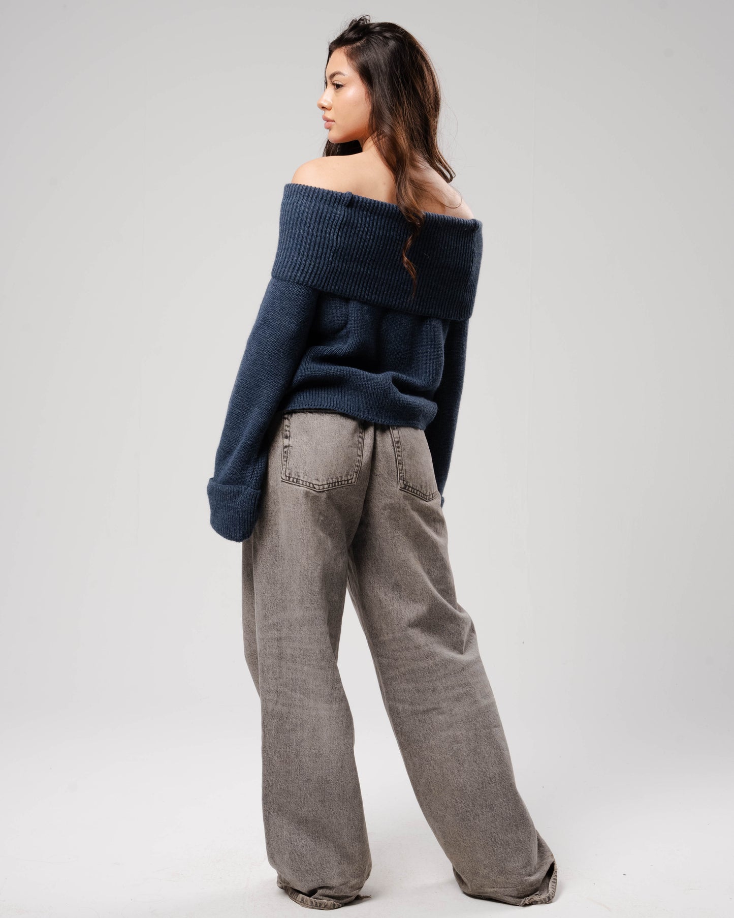 'Nuages' Off-Shoulder Top in Navy