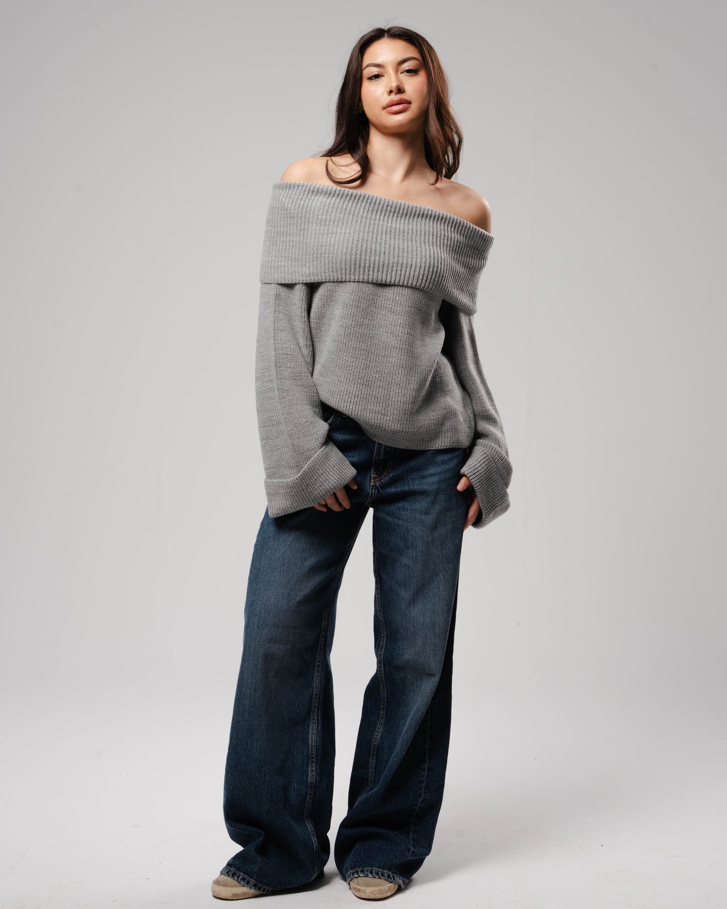 'Nuages' Off-Shoulder Top in Dark Gray