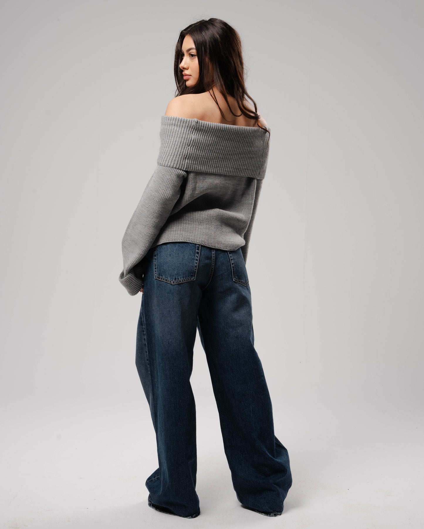 'Nuages' Off-Shoulder Top in Dark Gray
