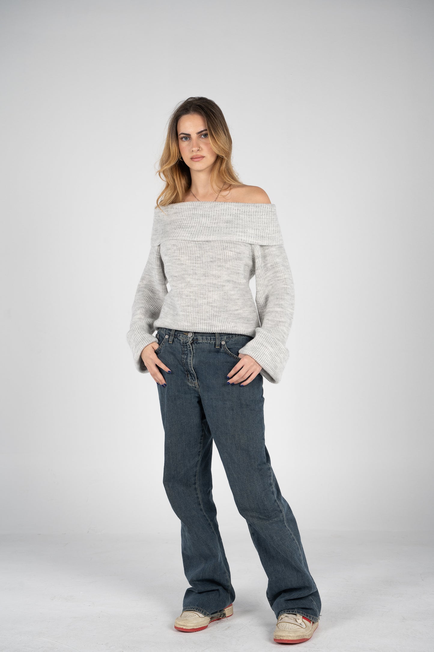 'Nuages' Off-Shoulder Top in Light Gray