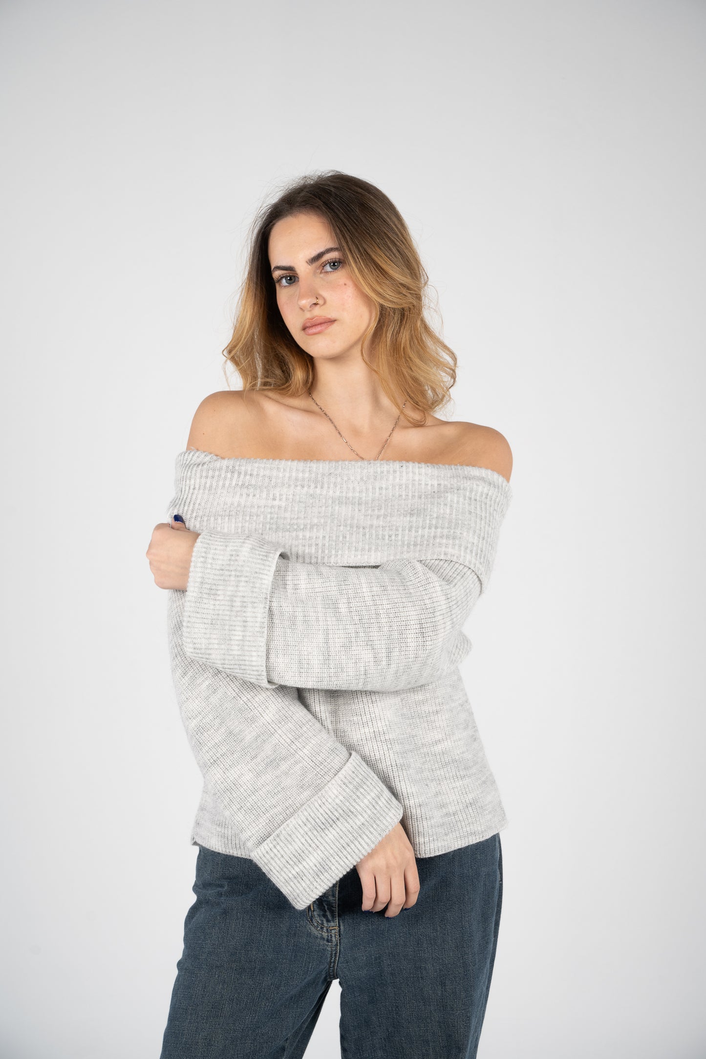 'Nuages' Off-Shoulder Top in Light Gray