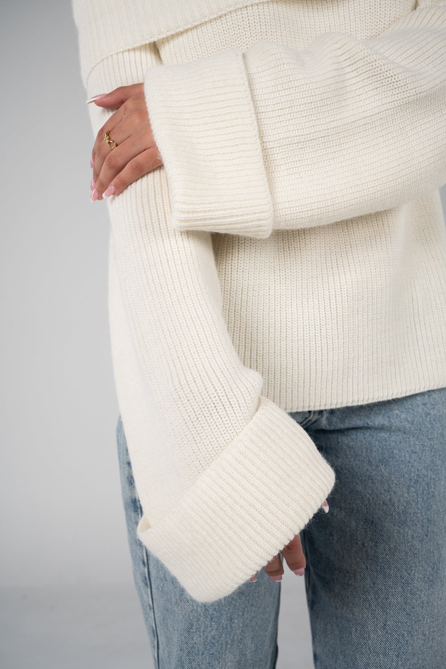 'Nuages' Off-Shoulder Top in White