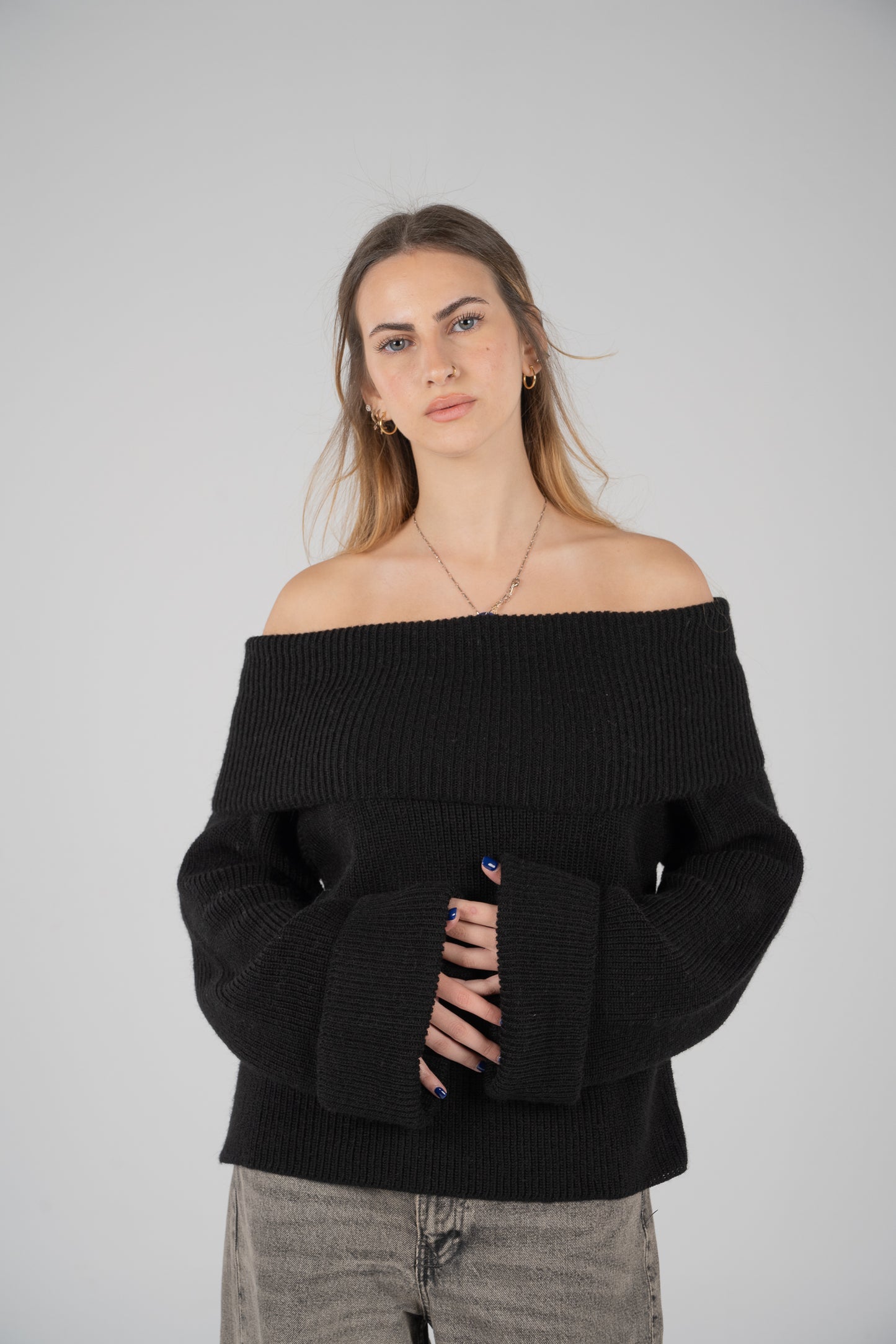 'Nuages' Off-Shoulder Top in Black